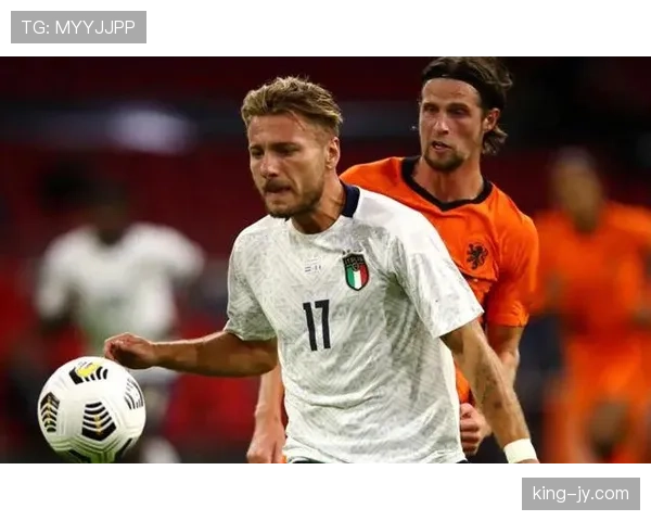 德容与巴雷拉中场覆盖范围差异如何影响各自战术价值